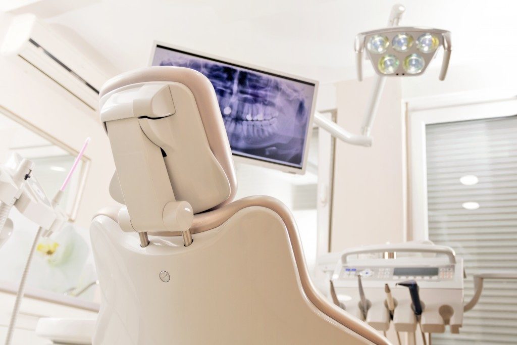 clinic using new facilities for dental care